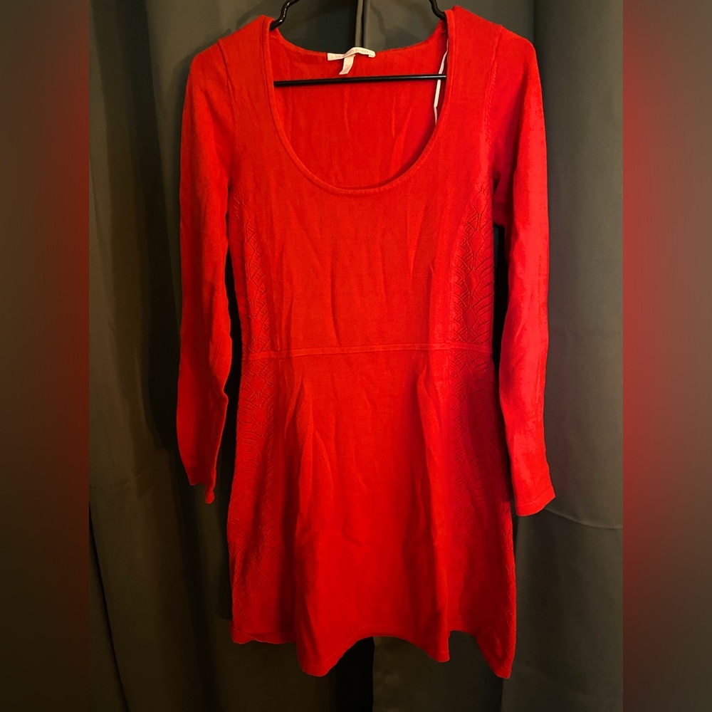 Cute VS long sleeve midi dress